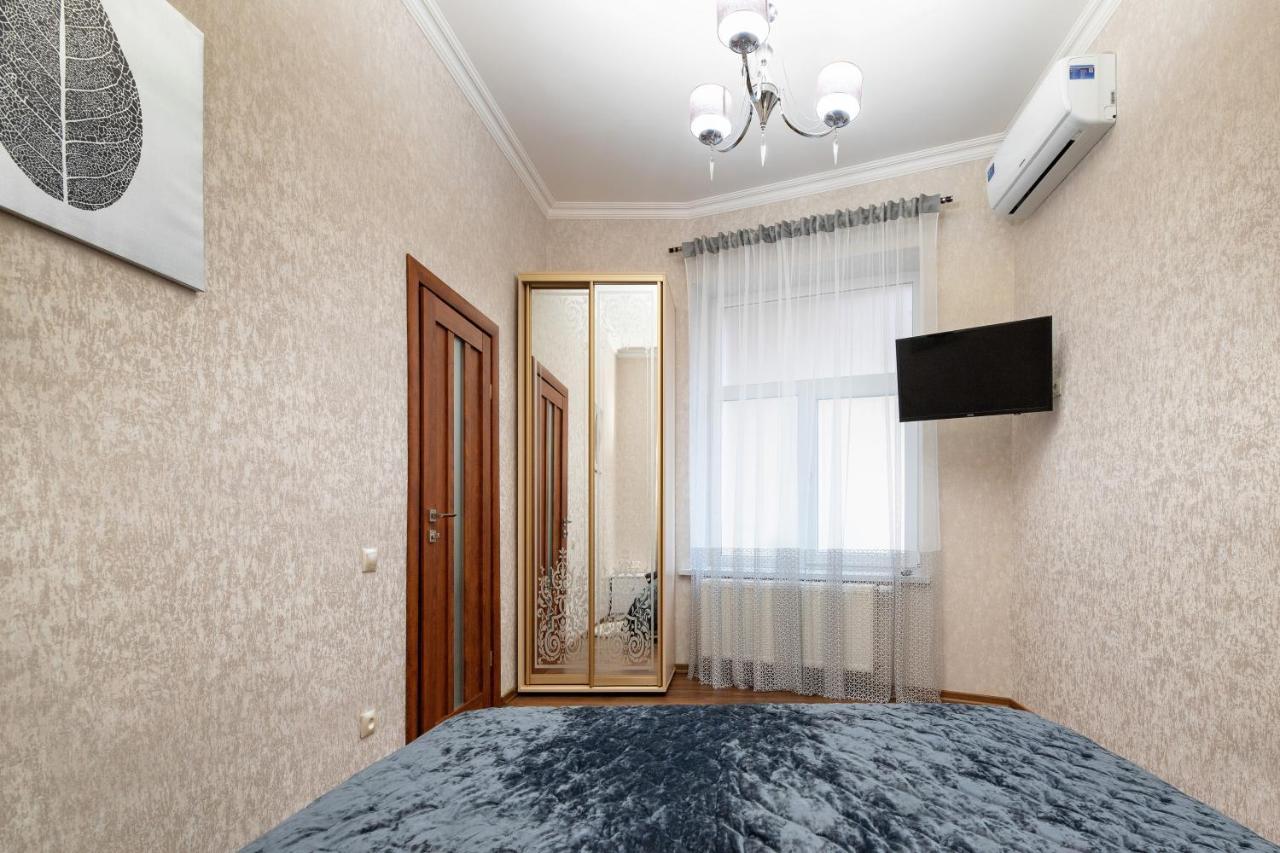 Historic Apartment Sofia In The Old Town リヴィウ エクステリア 写真
