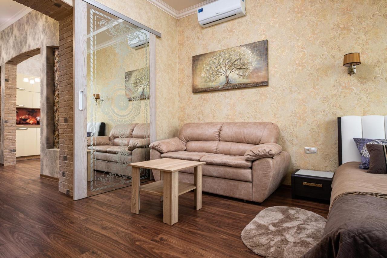 Historic Apartment Sofia In The Old Town リヴィウ エクステリア 写真